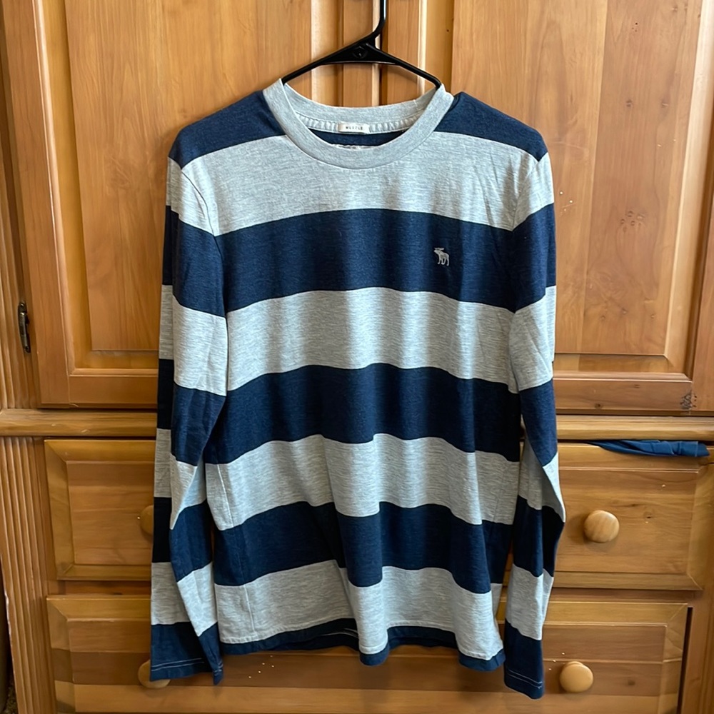 Medium Abercrombie & Fitch Long Sleeve T-Shirt